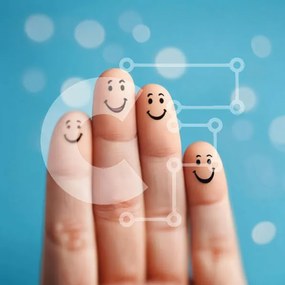 Intra Συλλεκτικό Ξύλινο Παζλ Plywood 4mm - Χέρι με Smiley Face Nails σε μπλε φόντο Σε Ξύλινο Κουτί - Διαστάσεις: 10x10 cm – 25 κομμάτια