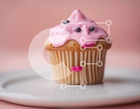 Intra Συλλεκτικό Ξύλινο Παζλ Plywood 4mm - Νόστιμο Cupcake με ροζ παγωμένο και βατόμουρα σε λευκό πιάτο Σε Ξύλινο Κουτί - Διαστάσεις: 10x10 cm – 25 κομμάτια
