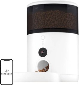 Petoneer NutriVue smart food dispenser with camera
