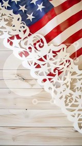 Intra Συλλεκτικό Ξύλινο Παζλ Plywood  4mm - Χαρτί αποκοπή της αμερικανικής σημαίας σε ξύλινο τραπέζι Σε Ξύλινο Κουτί - Διαστάσεις: 10x10 cm – 25 κομμάτια