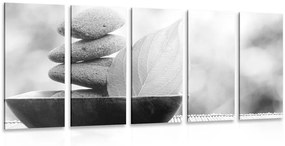 Εικόνα 5 μερών Πέτρες Ζεν και φύλλο σε μπολ σε ασπρόμαυρο