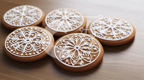 Intra Συλλεκτικό Ξύλινο Παζλ Plywood  4mm - Διακοσμημένα μπισκότα μελόψωμο σε ξύλινη επιφάνεια Σε Ξύλινο Κουτί - Διαστάσεις: 10x10 cm – 25 κομμάτια