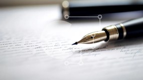 Intra Συλλεκτικό Ξύλινο Παζλ Plywood 4mm - Κοντινό πλάνο ενός στυλό σε χειρόγραφο χαρτί Σε Ξύλινο Κουτί - Διαστάσεις: 10x10 cm – 25 κομμάτια