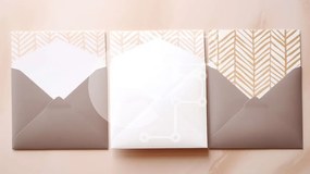 Intra Συλλεκτικό Ξύλινο Παζλ Plywood  4mm - Σετ τριών φακέλων με διαφορετικά σχέδια Σε Ξύλινο Κουτί - Διαστάσεις Puzzle: 10x10 cm – 25 κομμάτια