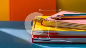 Intra Συλλεκτικό Ξύλινο Παζλ Plywood 4mm - Πολύχρωμη στοίβα από βιβλία και σχολικά είδη Σε Ξύλινο Κουτί - Διαστάσεις Puzzle: 10x10 cm – 25 κομμάτια