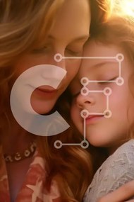 Intra Συλλεκτικό Ξύλινο Παζλ Plywood  4mm - Μητέρα και κόρη αγκαλιάζονται σε ζεστή στιγμή Σε Ξύλινο Κουτί - Διαστάσεις Puzzle: 10x10 cm – 25 κομμάτια