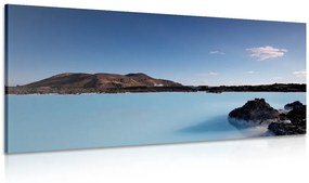 Εικόνα μιας μπλε λιμνοθάλασσας