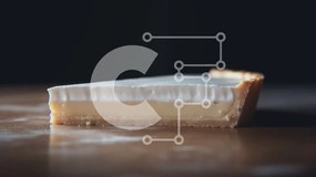 Intra Συλλεκτικό Ξύλινο Παζλ Plywood  4mm - Φέτα πίτας σε ξύλινο τραπέζι Σε Ξύλινο Κουτί - Διαστάσεις: 10x10 cm – 25 κομμάτια