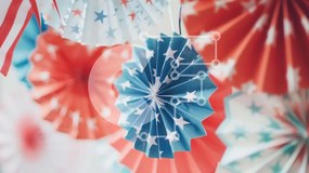 Intra Συλλεκτικό Ξύλινο Παζλ Plywood 4mm - Patriotic Paper Fans with Stars Σε Ξύλινο Κουτί - Διαστάσεις Puzzle: 10x10 cm – 25 κομμάτια