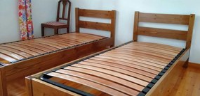 Ξύλινη Βάση - Υπόστρωμα Νο2 με κεφαλάρι  για στρώμα 90χ190 μονό με επιλογές χρωμάτων