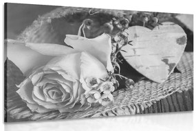 Εικόνα ενός τριαντάφυλλου και μιας καρδιάς σε γιούτα σε μαύρο & άσπρο - 120x80