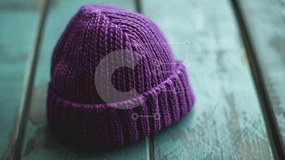 Intra Συλλεκτικό Ξύλινο Παζλ Plywood  4mm - Μωβ Πλεκτό Beanie σε Ξύλινη Επιφάνεια Σε Ξύλινο Κουτί - Διαστάσεις Puzzle: 10x10 cm – 25 κομμάτια