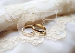 Intra Συλλεκτικό Ξύλινο Παζλ Plywood  4mm - Χρυσές Βέρες σε Λευκό Δαντελένιο ύφασμα Σε Ξύλινο Κουτί - Διαστάσεις Puzzle: 10x10 cm – 25 κομμάτια