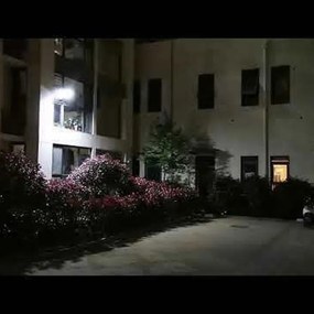 Στεγανό Ηλιακό Φωτιστικό Δρόμου IP65 με Ανιχνευτή Κίνησης, Αισθητήρα Φωτός και Τηλεχειριστήριο σε Ασημί Χρώμα JD-1950
