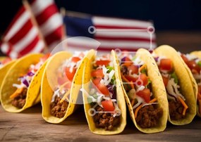 Intra Συλλεκτικό Ξύλινο Παζλ Plywood 4mm - Tacos σε ξύλινο τραπέζι με φόντο αμερικανικής σημαίας Σε Ξύλινο Κουτί - Διαστάσεις: 10x10 cm – 25 κομμάτια