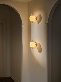 Απλίκα Τοίχου Shahin Wall Ø14cm Χρυσό με Οπάλ Γυαλί