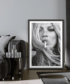 Πόστερ &amp;  Κάδρο Kate Moss Cigarette Portrait MV069 30x40cm Μαύρο Ξύλινο Κάδρο (με πόστερ)