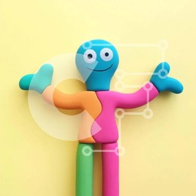 Intra Συλλεκτικό Ξύλινο Παζλ Plywood 4mm - Πολύχρωμη παιχνιδιάρικη φιγούρα σε κίτρινο φόντο Σε Ξύλινο Κουτί - Διαστάσεις: 10x10 cm – 25 κομμάτια