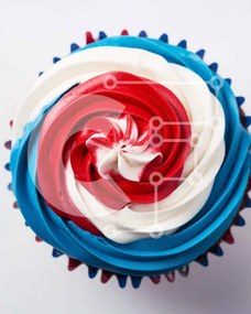 Intra Συλλεκτικό Ξύλινο Παζλ Plywood  4mm - Πατριωτικό Cupcake με Κόκκινο, Λευκό και Μπλε γλάσο Σε Ξύλινο Κουτί - Διαστάσεις: 10x10 cm – 25 κομμάτια