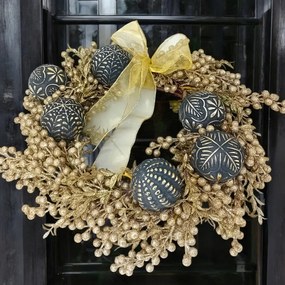 Στεφάνι με χρυσά κλαδιά και μαύρες μπάλες!