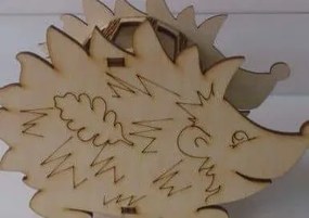 Intra απο ξύλο plywood 3mm-4mm πάχος – Ζωντανό ξύλο μεντεσέδων μολυβιού Hedgehog 45x50 cm INTRAVECTRY-MY558097