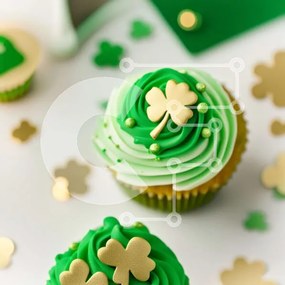 Intra Συλλεκτικό Ξύλινο Παζλ Plywood 4mm - Λαχταριστό Cupcake με Green Frosting και Διακοσμήσεις με τριφύλλι Σε Ξύλινο Κουτί - Διαστάσεις: 10x10 cm – 25 κομμάτια