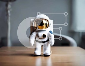 Intra Συλλεκτικό Ξύλινο Παζλ Plywood 4mm - Μικρό ειδώλιο αστροναύτη σε ξύλινο τραπέζι Σε Ξύλινο Κουτί - Διαστάσεις: 10x10 cm – 25 κομμάτια