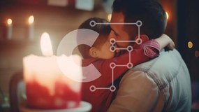 Intra Συλλεκτικό Ξύλινο Παζλ Plywood 4mm - Πατέρας και γιος αγκαλιασμένοι δίπλα στο τζάκι Σε Ξύλινο Κουτί - Διαστάσεις Puzzle: 10x10 cm – 25 κομμάτια