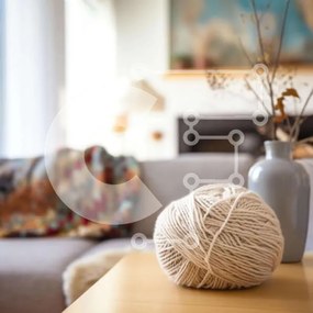 Intra Συλλεκτικό Ξύλινο Παζλ Plywood 4mm - Λευκή μπάλα νήματος στο τραπεζάκι του σαλονιού Σε Ξύλινο Κουτί - Διαστάσεις Puzzle: 10x10 cm – 25 κομμάτια