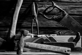 Εικόνα εργαλείων ξυλουργικής σε ασπρόμαυρο